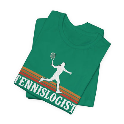 Tennislogist T‑Shirt – Retro Tennis Player Graphic Tee for Coaches & Fans