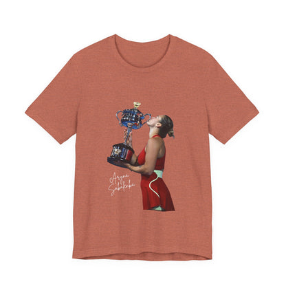 Tennis Champion Sabalenka — Woman Kissing Trophy Graphic T-Shirt