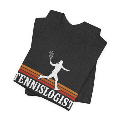 Tennislogist T‑Shirt – Retro Tennis Player Graphic Tee for Coaches & Fans