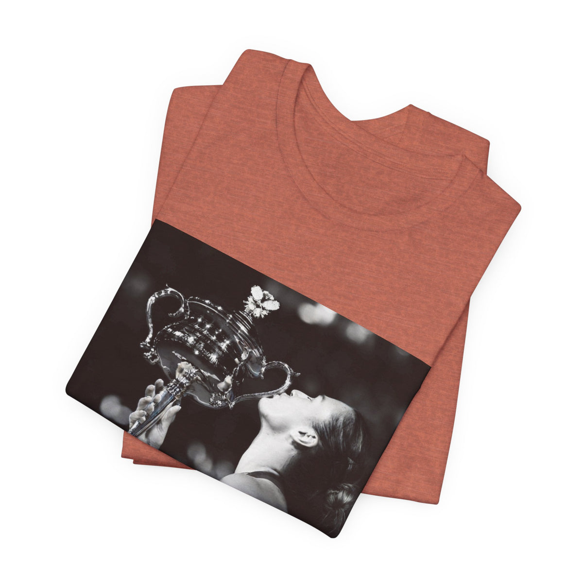 Tennis Champion Sabalenka — Wimbledon trophy moment graphic T-Shirt