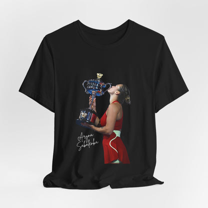 Tennis Champion Sabalenka — Woman Kissing Trophy Graphic T-Shirt