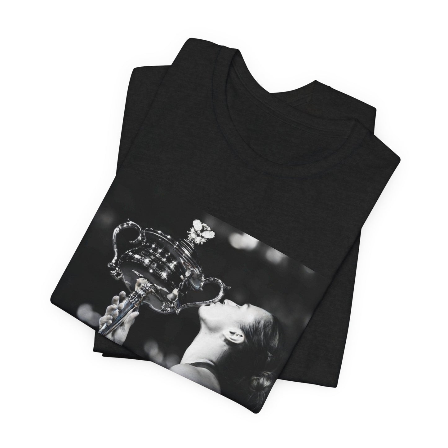 Tennis Champion Sabalenka — Wimbledon trophy moment graphic T-Shirt