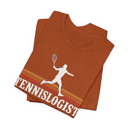 Tennislogist T‑Shirt – Retro Tennis Player Graphic Tee for Coaches & Fans