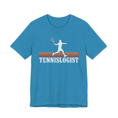 Tennislogist T‑Shirt – Retro Tennis Player Graphic Tee for Coaches & Fans