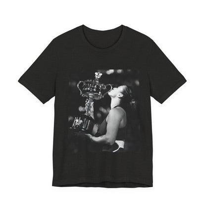 Tennis Champion Sabalenka — Wimbledon trophy moment graphic T-Shirt