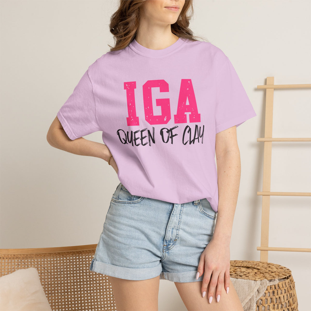 IGA Swiatek - Queen of Clay T-Shirt — Funny Pottery Mom Shirt