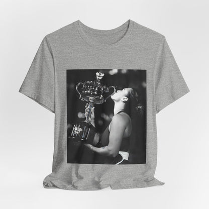 Tennis Champion Sabalenka — Wimbledon trophy moment graphic T-Shirt