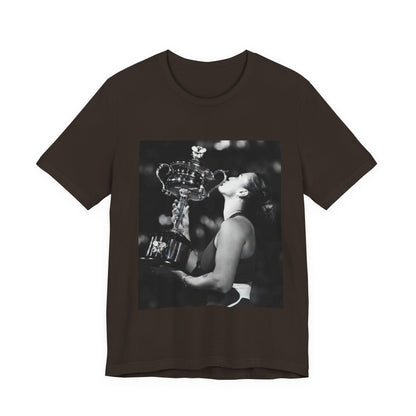 Tennis Champion Sabalenka — Wimbledon trophy moment graphic T-Shirt