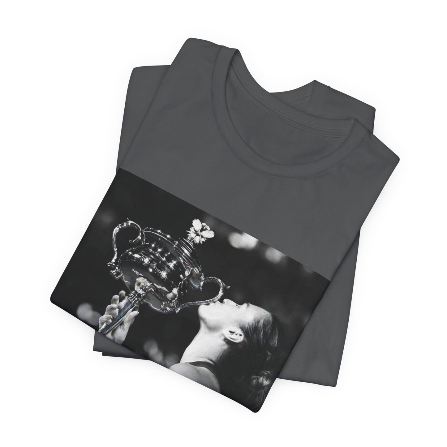 Tennis Champion Sabalenka — Wimbledon trophy moment graphic T-Shirt