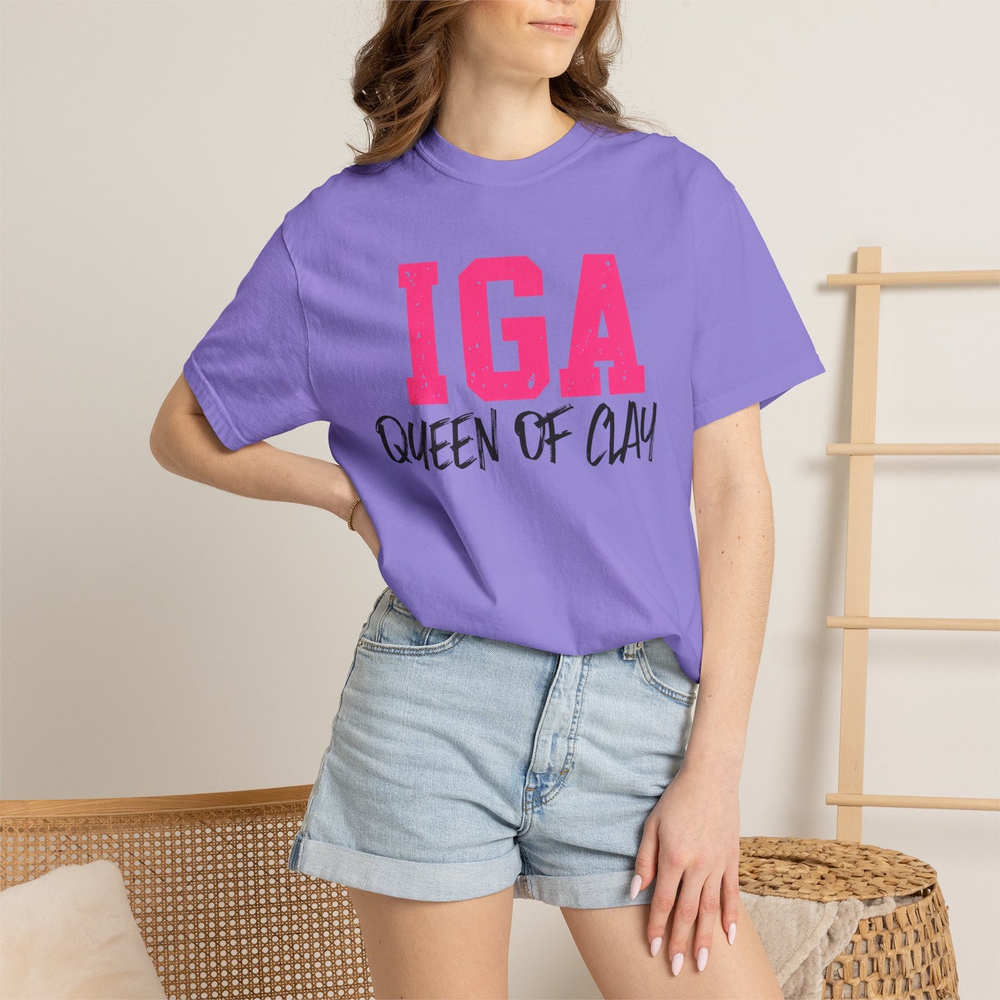IGA Swiatek - Queen of Clay T-Shirt — Funny Pottery Mom Shirt