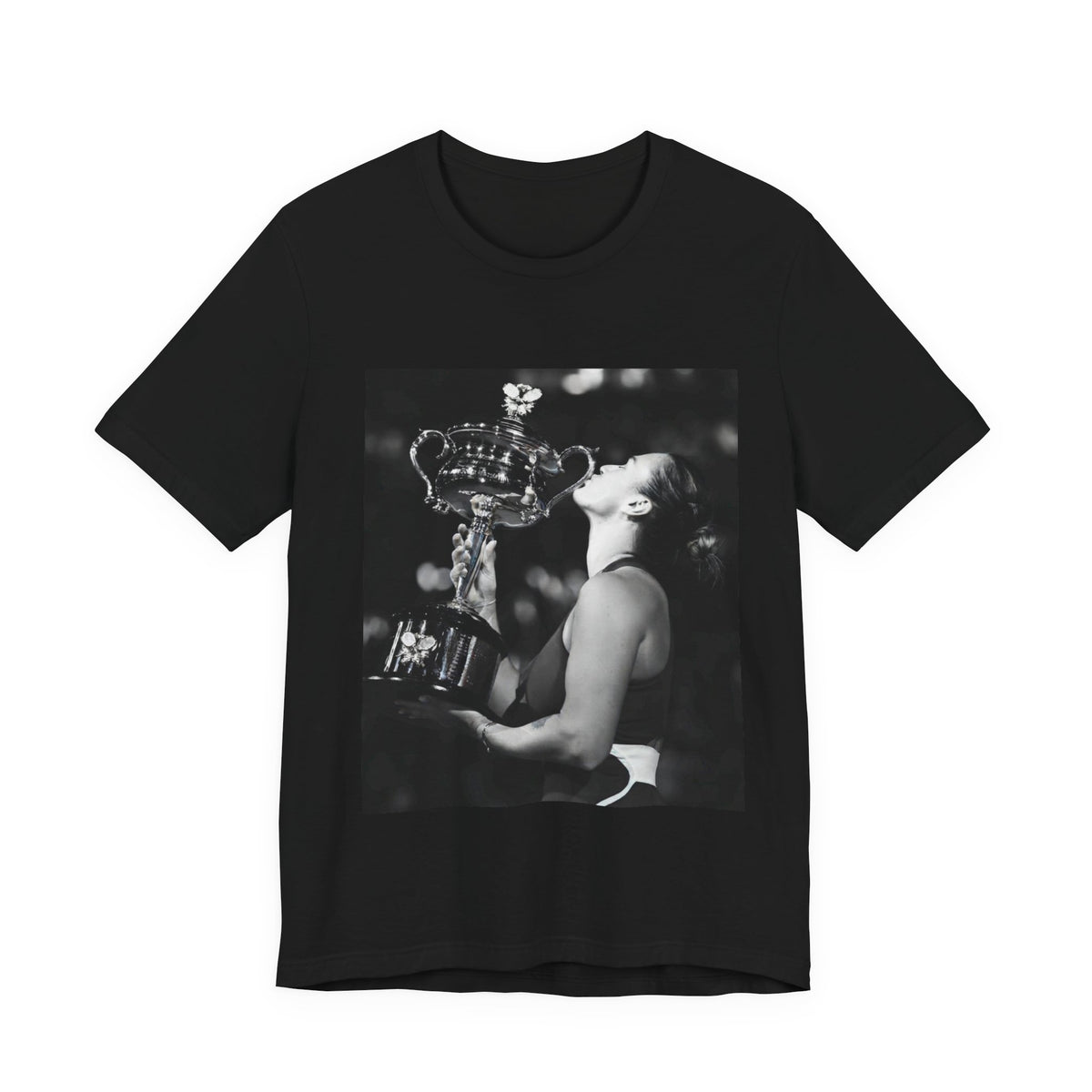 Tennis Champion Sabalenka — Wimbledon trophy moment graphic T-Shirt