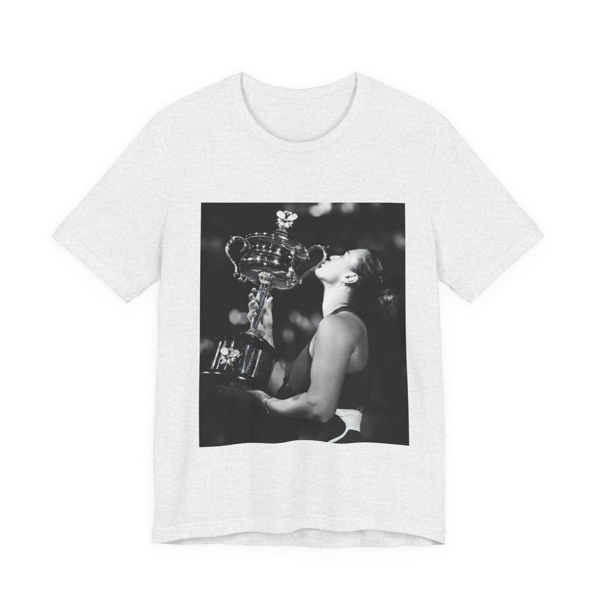 Tennis Champion Sabalenka — Wimbledon trophy moment graphic T-Shirt
