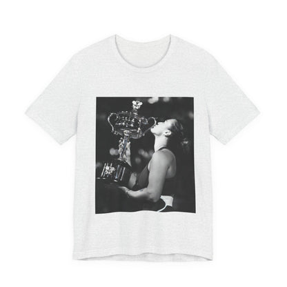 Tennis Champion Sabalenka — Wimbledon trophy moment graphic T-Shirt