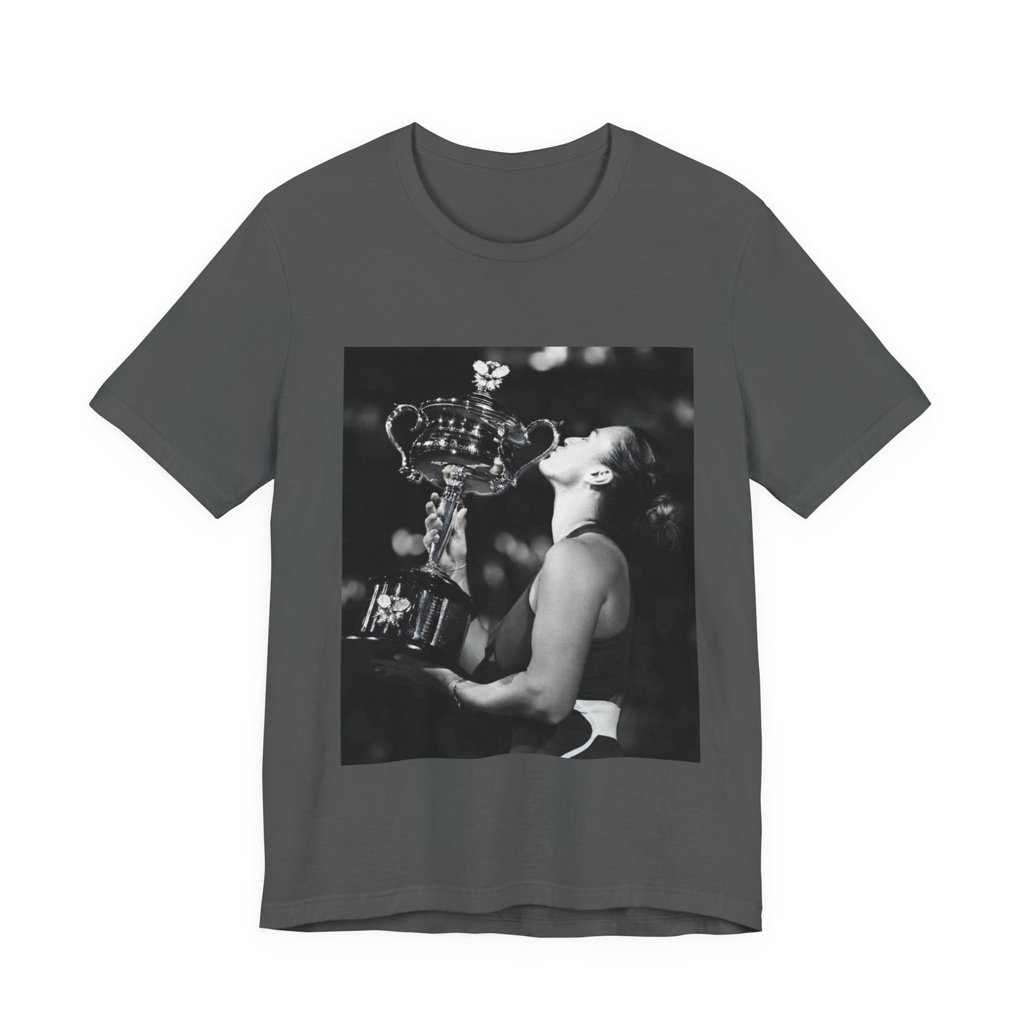 Tennis Champion Sabalenka — Wimbledon trophy moment graphic T-Shirt