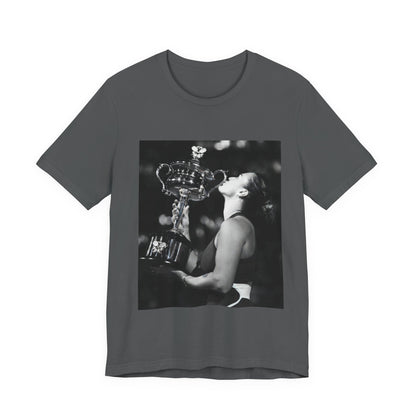 Tennis Champion Sabalenka — Wimbledon trophy moment graphic T-Shirt