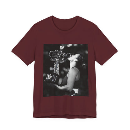 Tennis Champion Sabalenka — Wimbledon trophy moment graphic T-Shirt