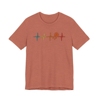 Tennis Heartbeat Tee – Retro Surfing Wave Graphic T-Shirt