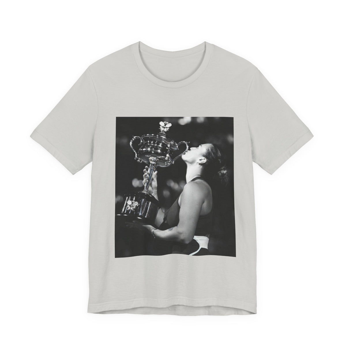 Tennis Champion Sabalenka — Wimbledon trophy moment graphic T-Shirt