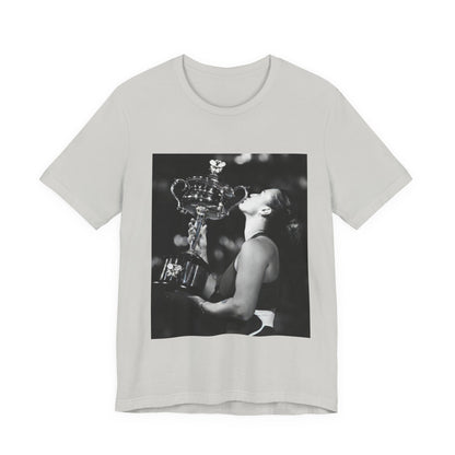 Tennis Champion Sabalenka — Wimbledon trophy moment graphic T-Shirt